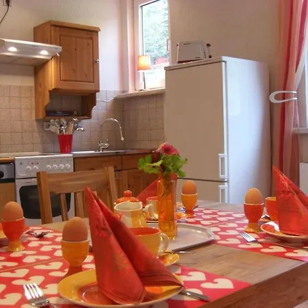 Apartment With Enclosed Garden Stutzerbach