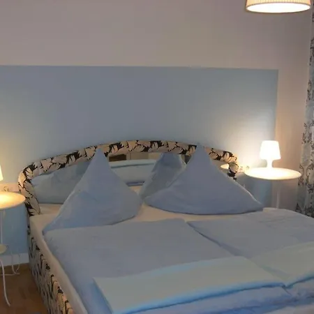 Apartment With Enclosed Garden *